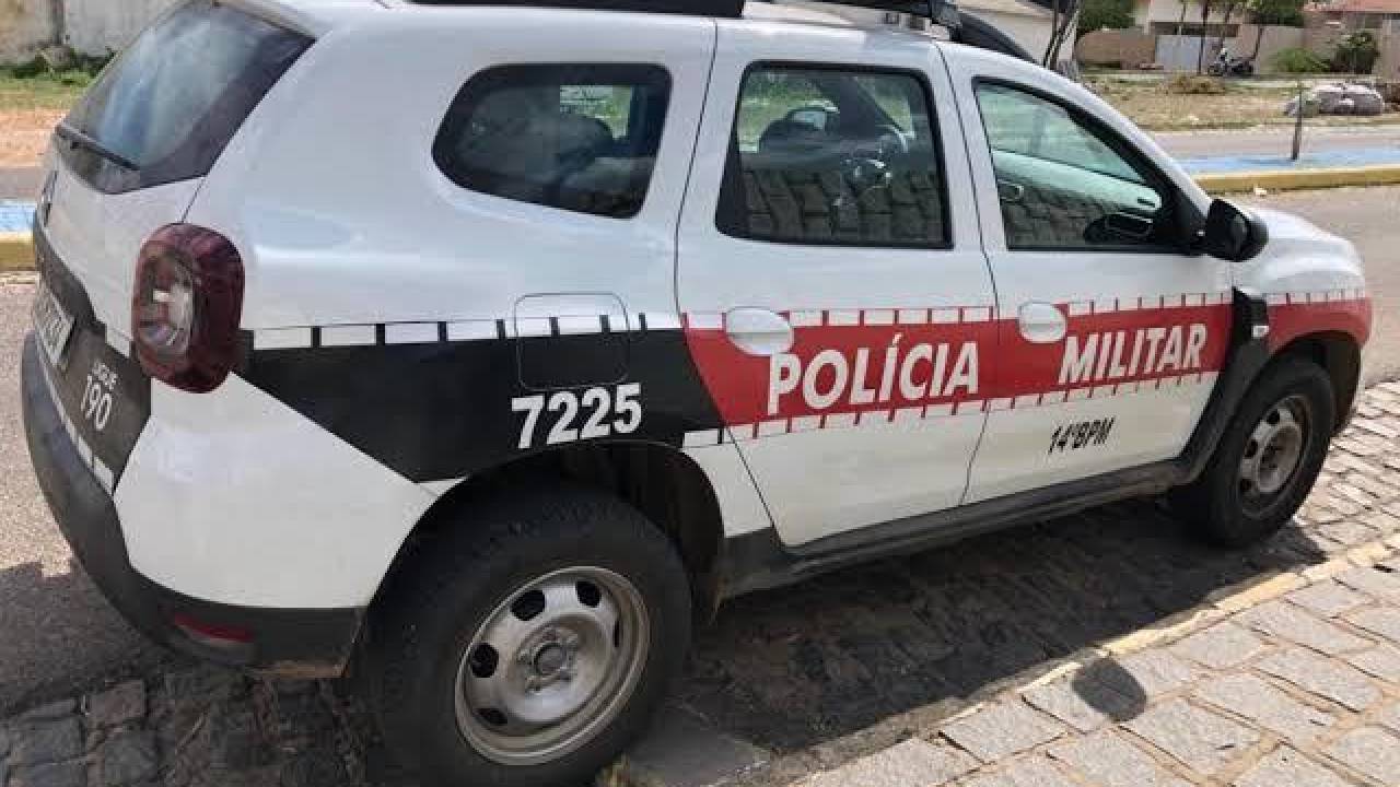 Empresário é preso após agredir esposa e obrigá-la a correr nua em zona rural de Sousa