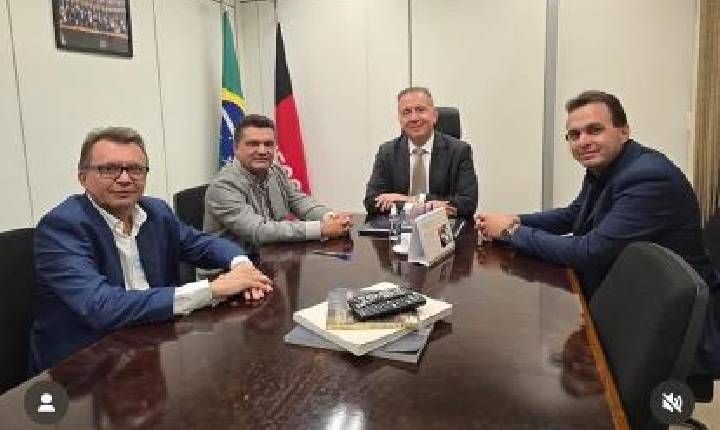 Gestores de Triunfo e São João do Rio do Peixe garantem apoio de Aguinaldo Ribeiro em Brasília