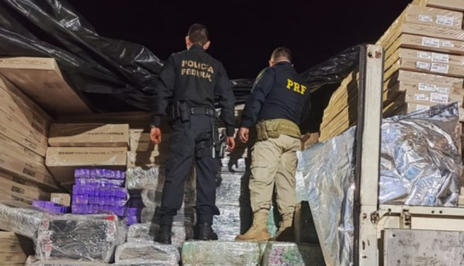Mais de 4 toneladas de maconha que seriam levadas para a Paraíba são apreendidas no Paraná