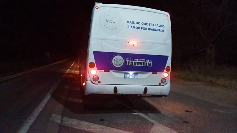 Motorista de ônibus escolar é flagrado suspeito de embriaguez na rota entre Cajazeiras e Ipaumirim