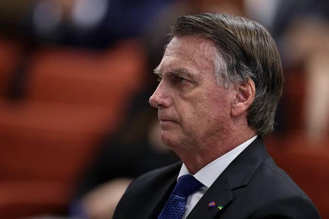 PF encontra “poucos elementos” em pen drive de Bolsonaro e foca em celular