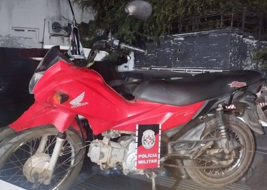 Vítima agredida durante assalto tem moto recuperada pela Polícia Militar em Uiraúna