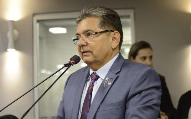 Adriano Galdino critica tentativas de exclusão e alerta base de João Azevêdo: “Estamos buscando o caminho da derrota”