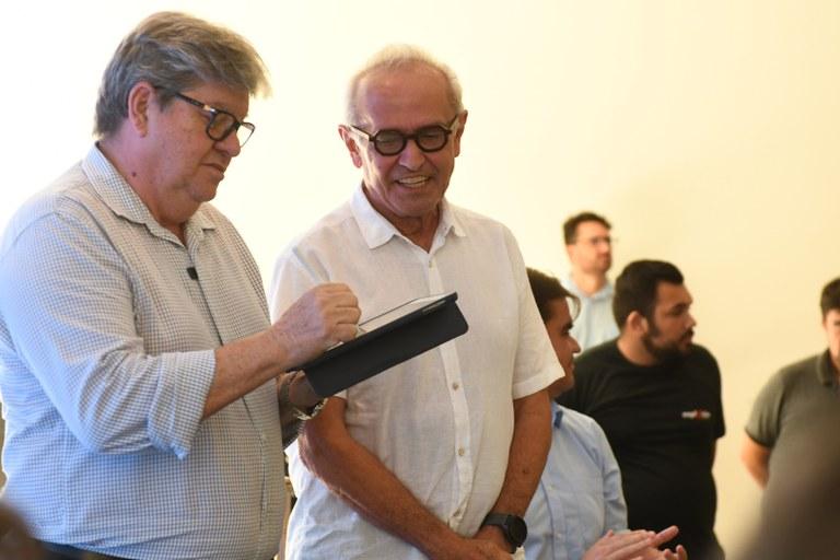 Cícero Lucena defende candidatura de João Azevêdo ao Senado em 2026: “Seria justo”