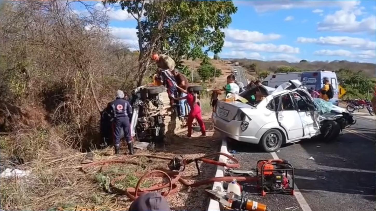 Grave acidente na PB-400 deixa dois feridos entre Cajazeiras e São José de Piranhas