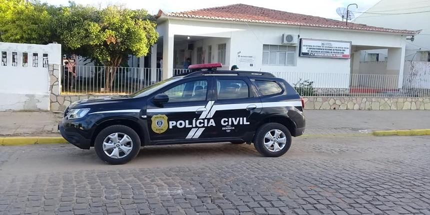 Policial civil é esfaqueado após acidente com ex-vereador na BR-427