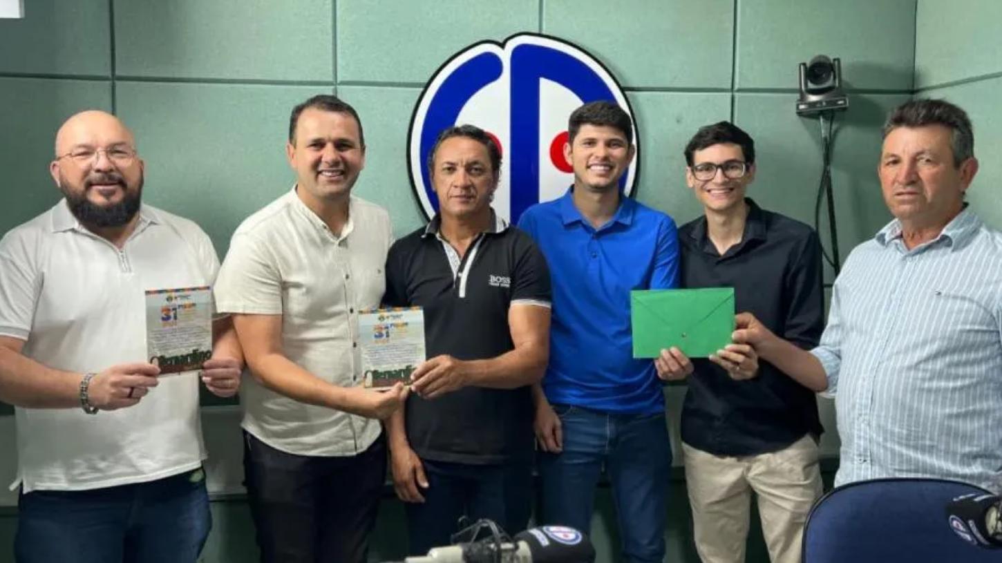 Prefeito Aldo Andrade cumpre agenda de entrevistas em Cajazeiras e divulga programação do aniversário de 31 anos de Bernardino Batista