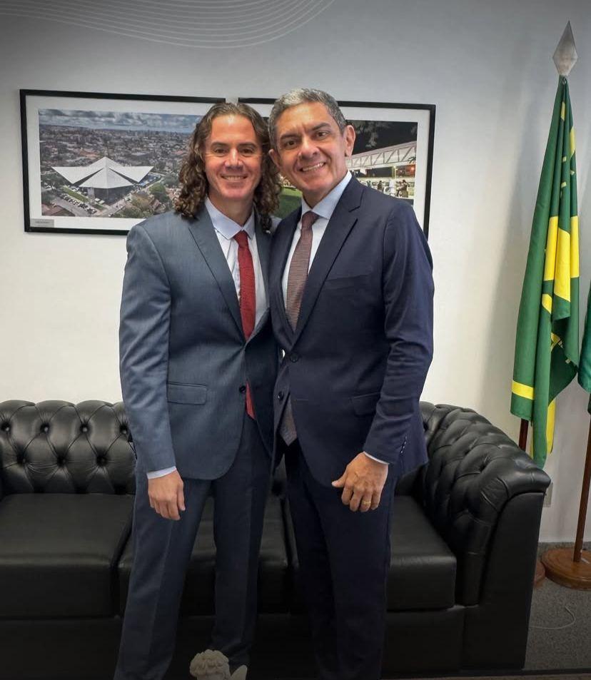 Prefeito Rinaldo Cipriano solicita novos investimentos para Joca Claudino em reunião com Senador Veneziano