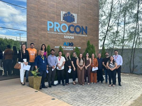 Procon Municipal de Sousa realiza reunião com gerentes de agencias bancárias