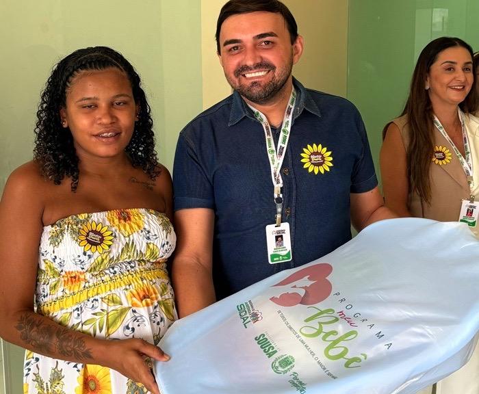 Através do Programa Meu Bebê, Prefeitura de Sousa realiza mais uma entrega de enxovais