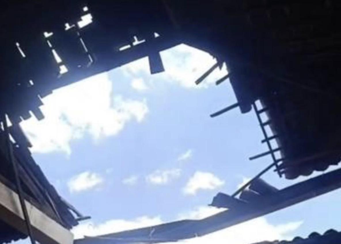 Desabamento parcial do teto do Mercado Central de Cajazeiras expõe abandono e falta de manutenção