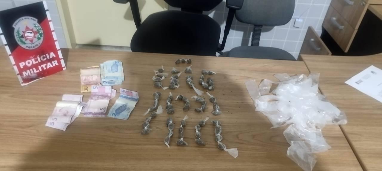 Denúncia anônima leva ROTAM a prender homem com drogas no centro de Nazarezinho