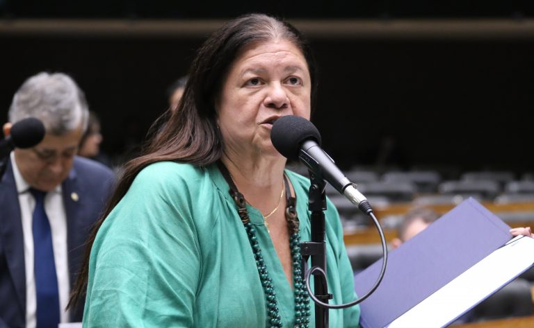 Comissão do Esporte autoriza fundo federal para ingressos a pessoas vulneráveis