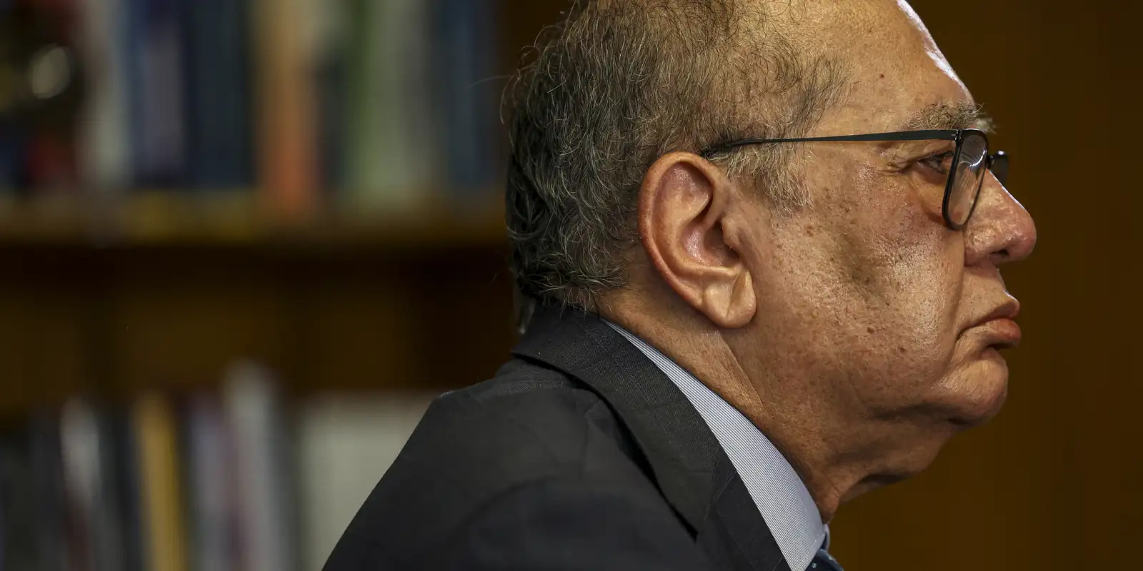 Gilmar Mendes impede adiantamento de verbas extras para Ministério Público e Judiciário
