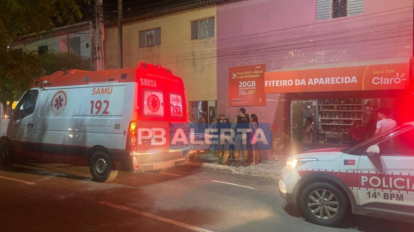 VÍDEO: Mecânico é preso em Sousa após invadir calçada com picape e quase atropelar idosas durante noite de carnaval