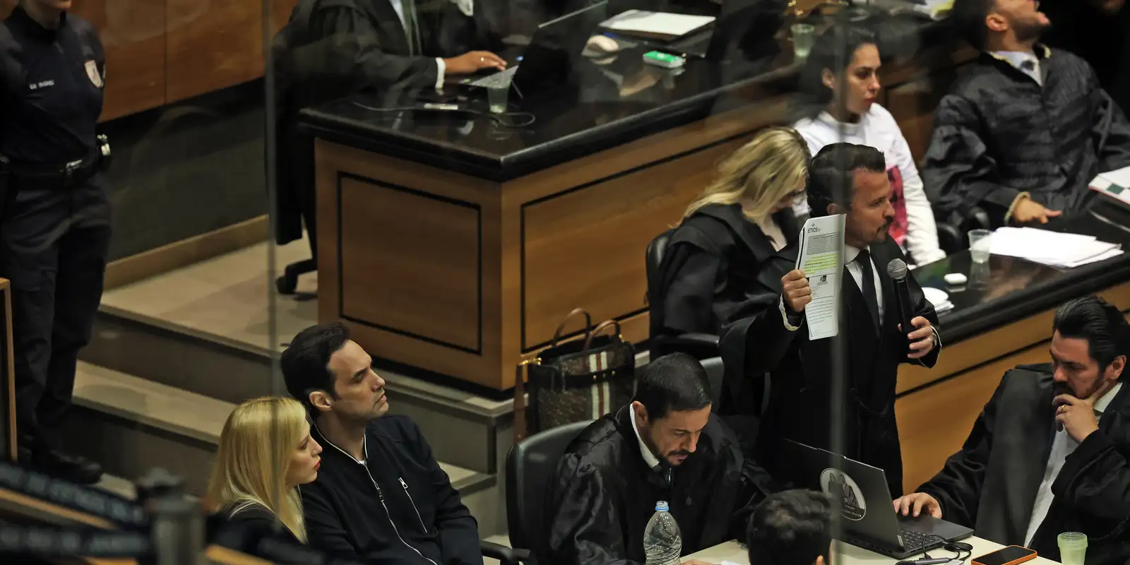 Advogados do caso Henry deverão arcar com custos do adiamento da sessão