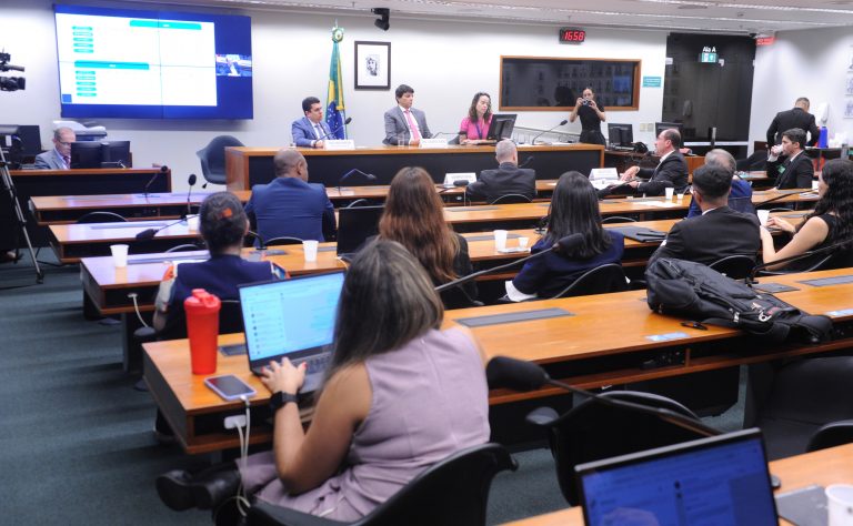 Anac defende banimento de passageiros indisciplinados de voos comerciais