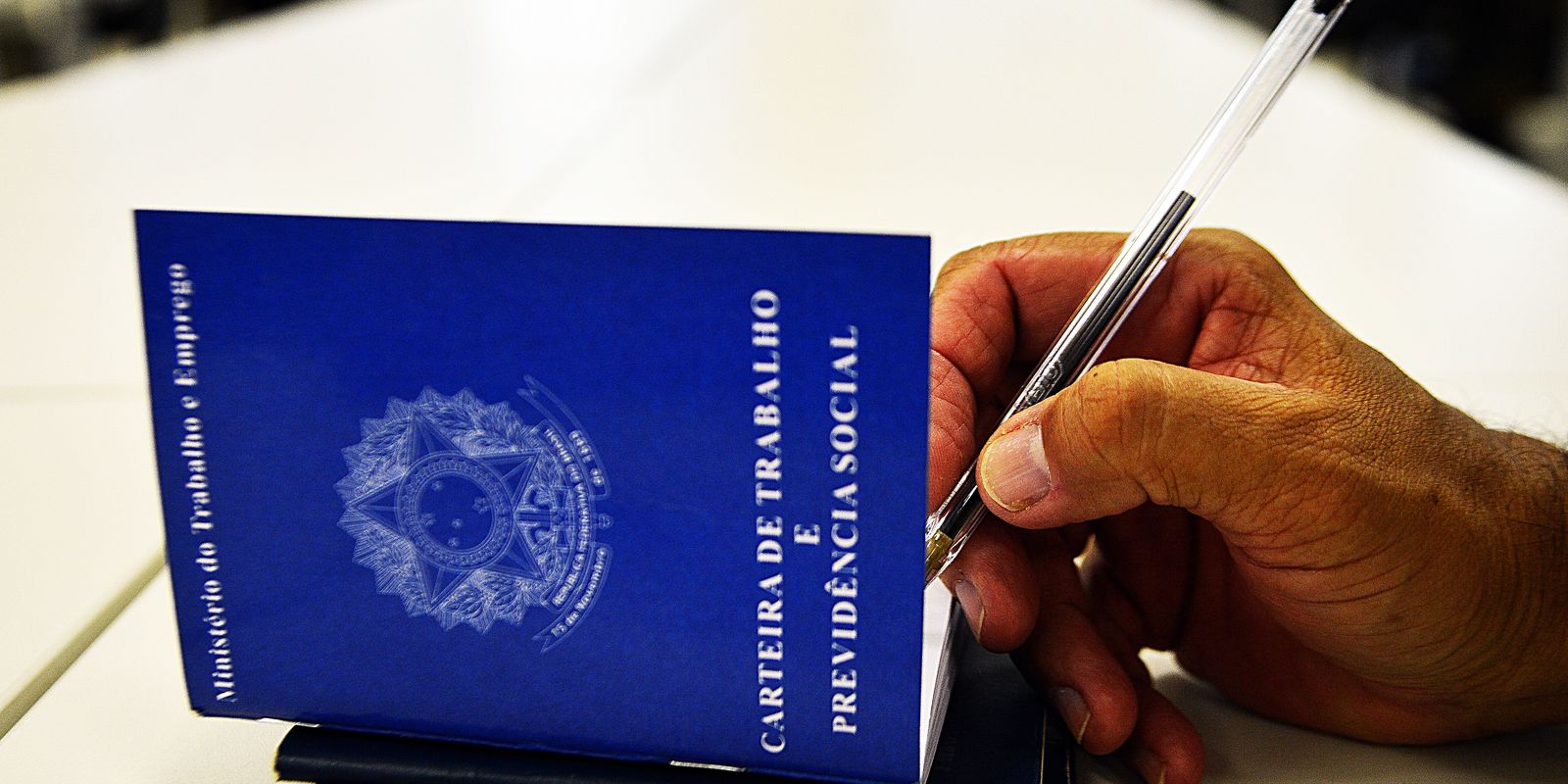 Brasil atinge marca histórica de 66,8% de trabalhadores na previdência social