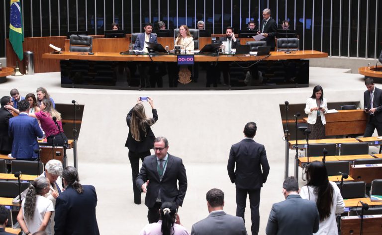 Aprovada na Câmara a criação do Dia Nacional das Mulheres na Construção Civil