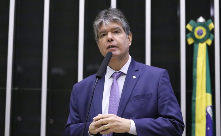 Comissão da Câmara aprova projeto que endurece penas para bullying