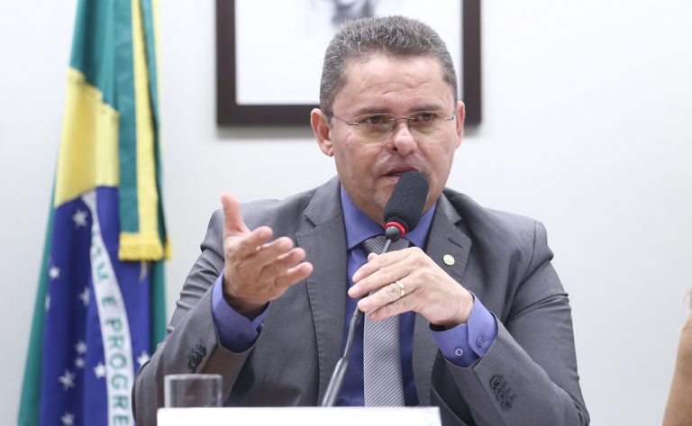 Comissão aprova ressarcimento a estados por custos com detentos da Justiça Federal
