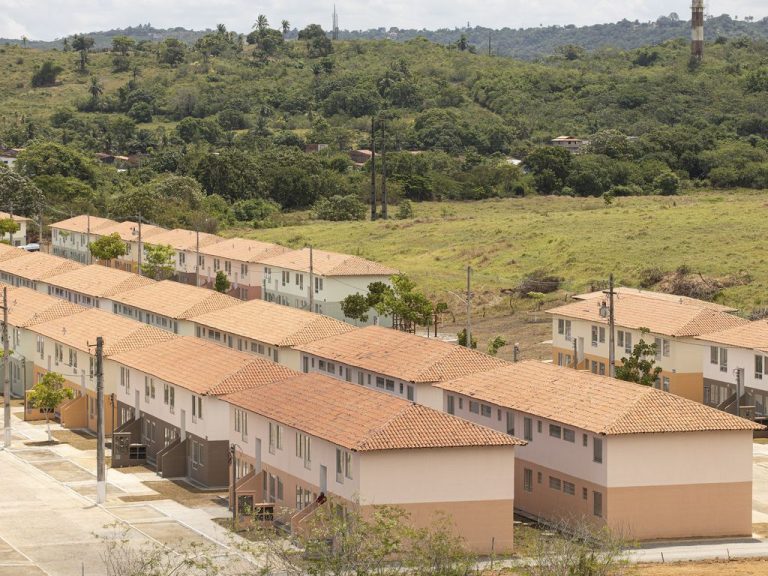 Comissão analisa projeto que endurece sanções por atrasos no Minha Casa, Minha Vida