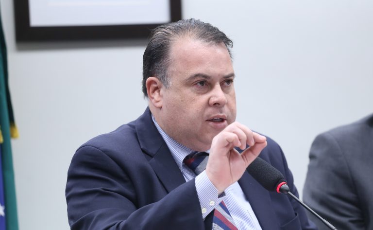 Comissão do Esporte aprova projeto para cadastro de torcedores violentos
