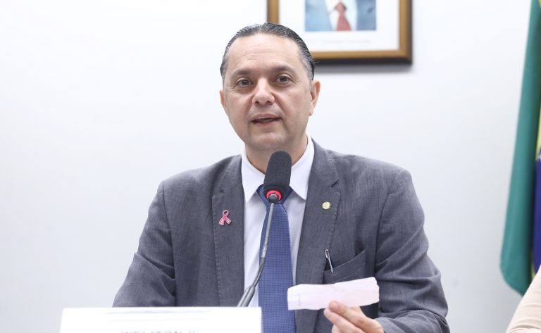 Comissão Especial de Combate ao Câncer debate a doença renal crônica