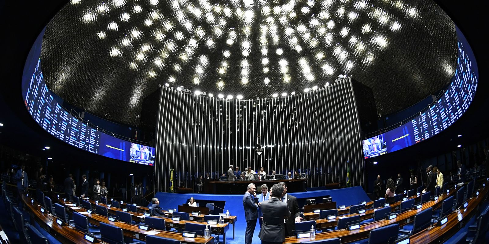 Congresso nacional estabelece frente parlamentar pela paz mundial
