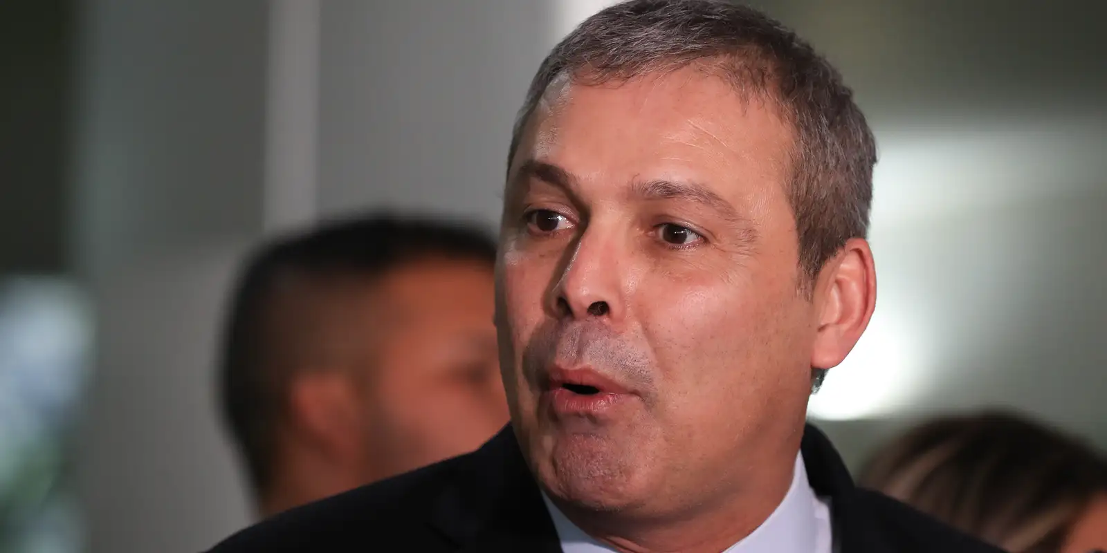 Deputado federal aciona a Justiça para contestar reajuste de até 15% na conta de luz no Rio