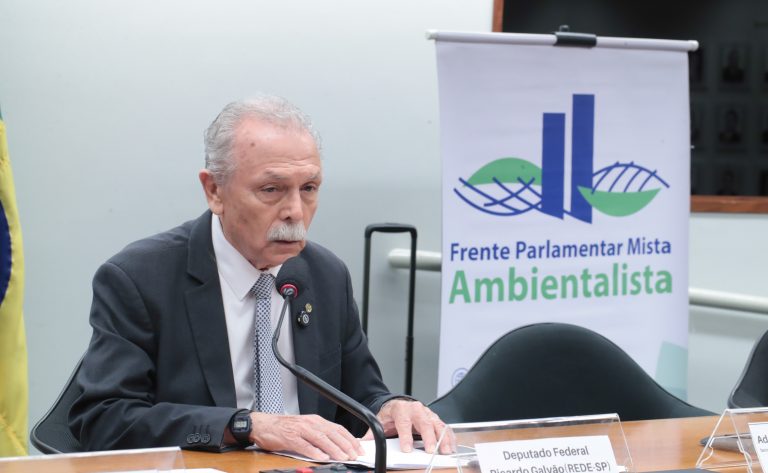 Governo enfrenta obstáculos em negociação global sobre poluição plástica