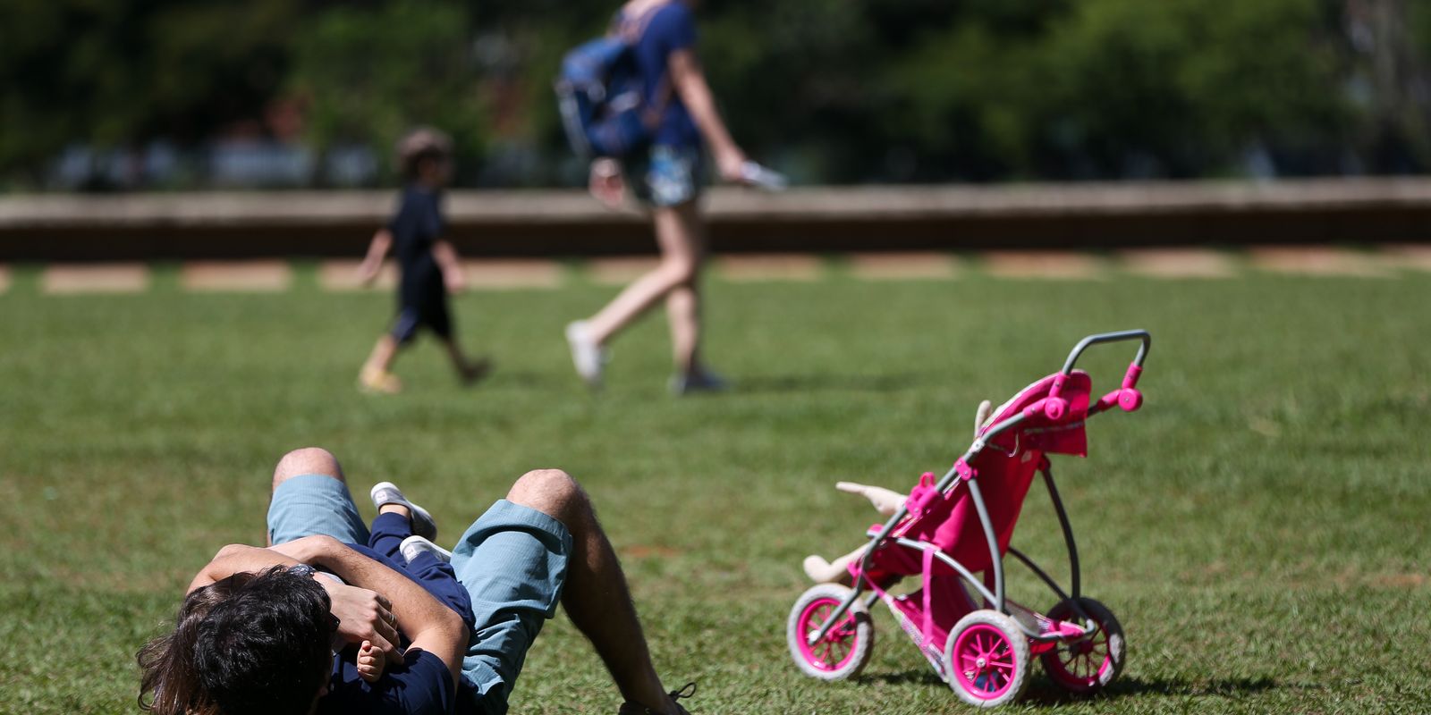 Senado aprova ampliação da licença-paternidade para até 20 dias