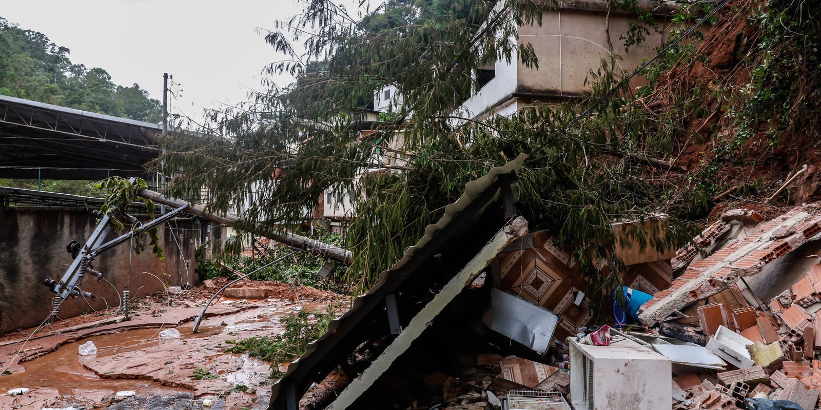 Lula sanciona medidas de apoio a vítimas de enchentes em Minas Gerais