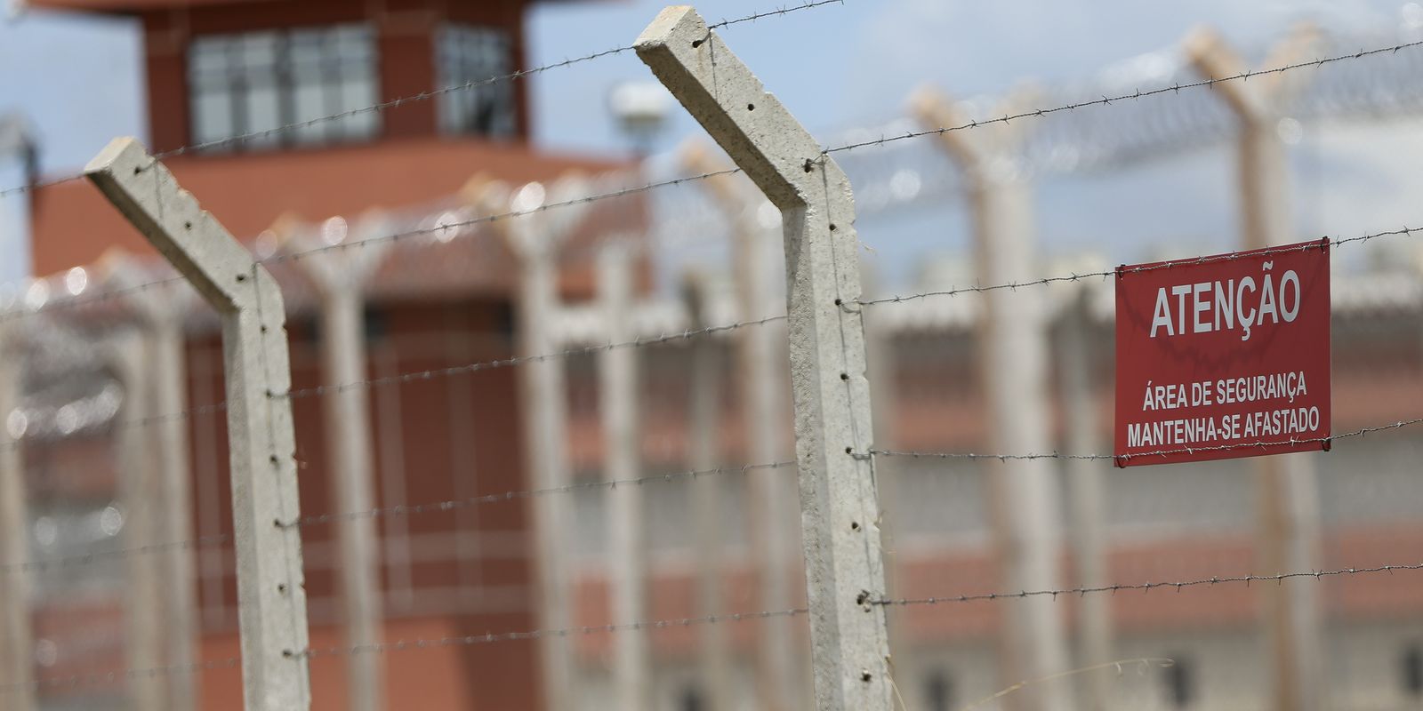 Ministro do STF autoriza transferência de banqueiro Daniel Vorcaro para presídio federal