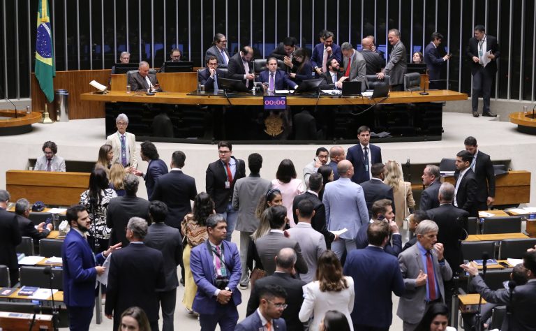 Plenário da Câmara deve analisar proposta para uso do Funcap na Operação Carro-Pipa