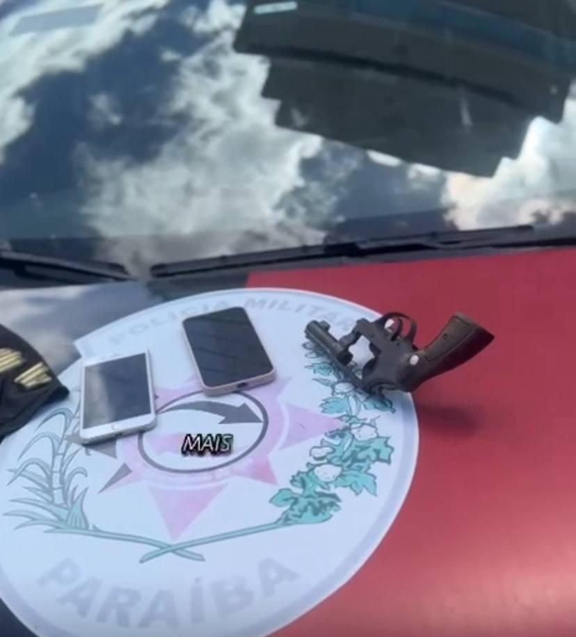 PM prende suspeito por violência doméstica e apreende arma de fogo em São Bento, no Sertão da PB