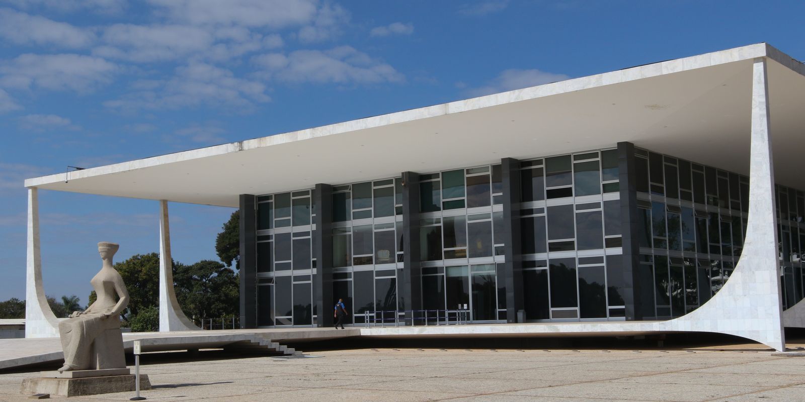 STF: dois ministros votam para negar novamente prisão domiciliar a Bolsonaro