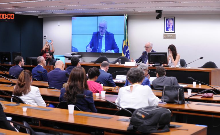 Especialistas apontam que elevação de impostos em itens médicos prejudica hospitais e pacientes