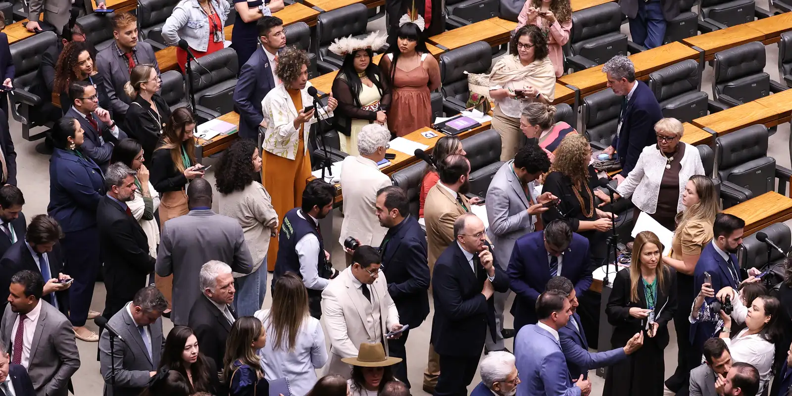 Câmara vota pela derrubada de veto ao PL da Dosimetria; Senado ainda deve deliberar