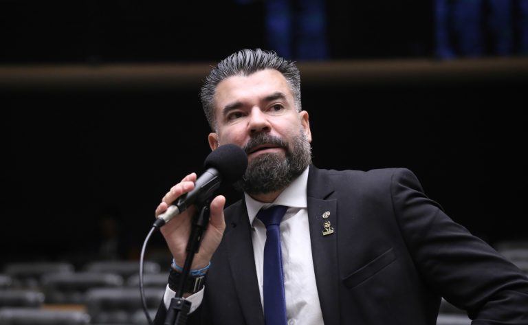 Câmara aprova sanções para detentos que registrarem imagens em unidades prisionais