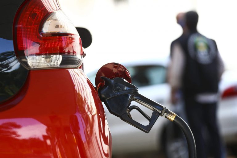 Comissão de Finanças discute volatilidade nos preços da gasolina e do diesel
