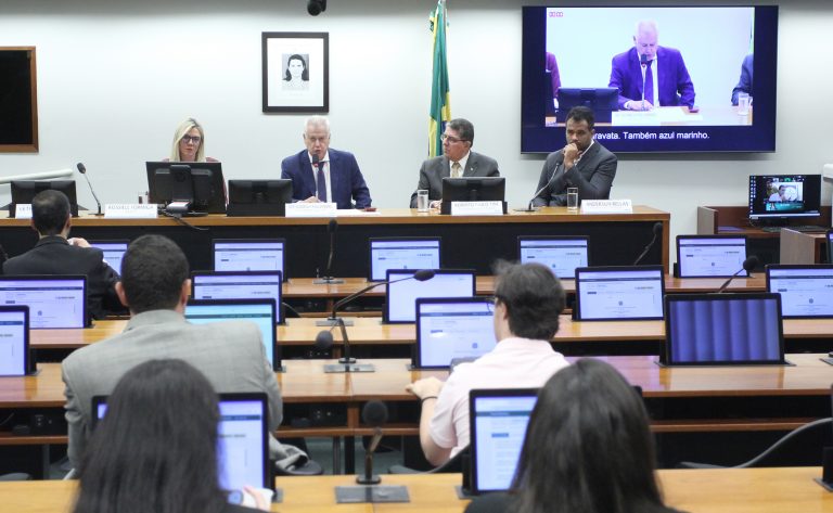 Comissão debate entraves no acesso ao passe livre interestadual para pessoas com deficiência