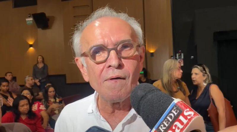 “Dia de latir e miar”: Cícero desconversa sobre deixar a Prefeitura para disputar o Governo da Paraíba