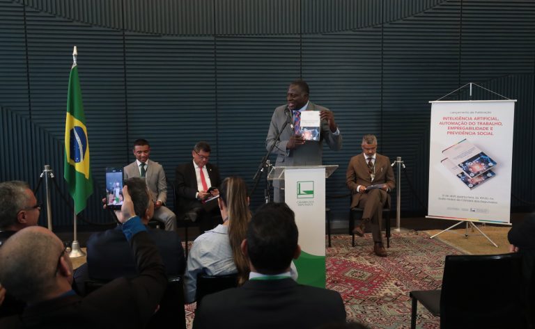 Estudo da Câmara analisa efeitos da tecnologia no trabalho e na economia