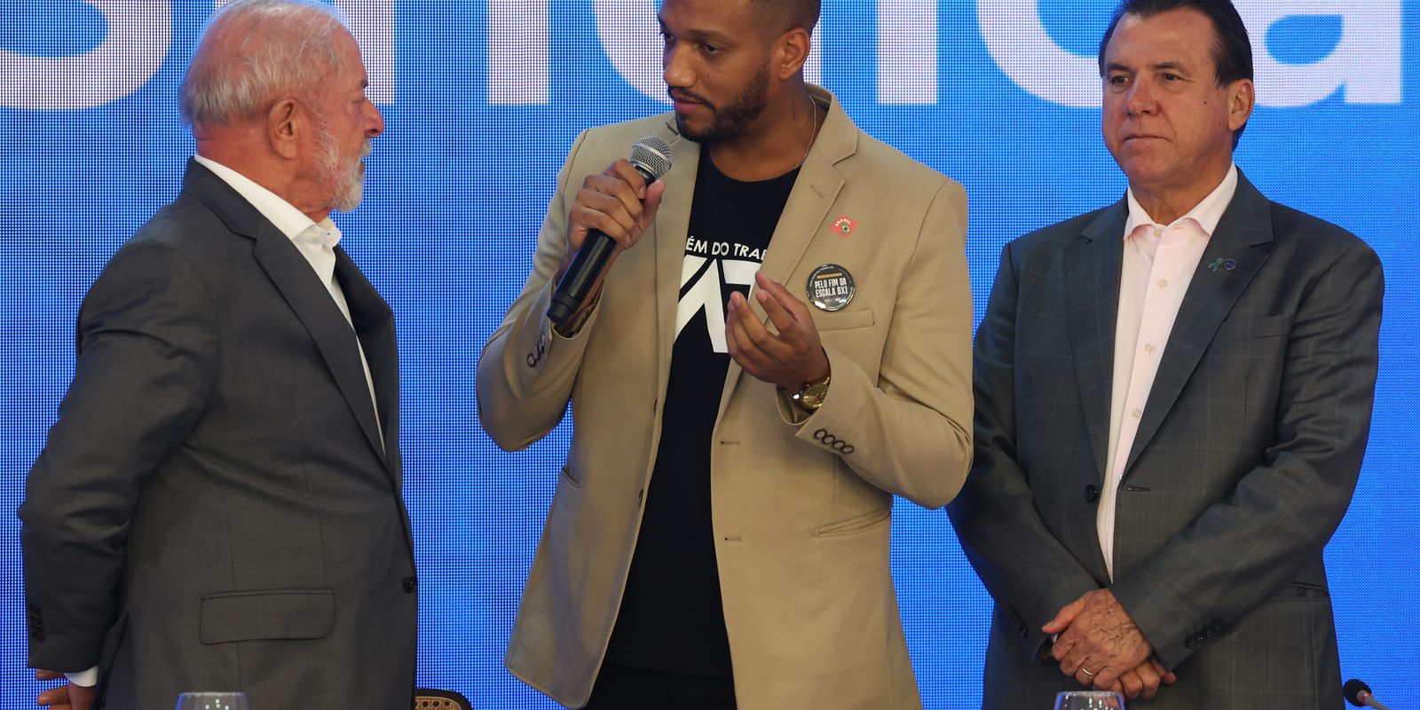 Lula incentiva centrais sindicais a pressionar por fim da jornada 6x1