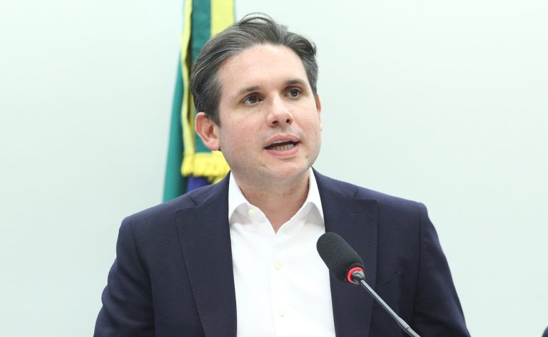 Motta revela divisão no governo sobre o fim da 