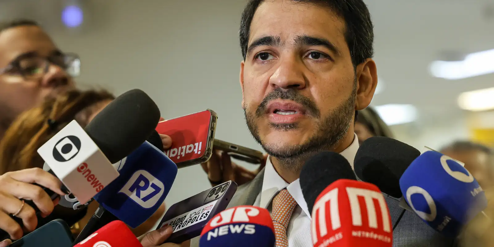 Parecer sobre a indicação de Jorge Messias ao STF é apresentado na CCJ do Senado