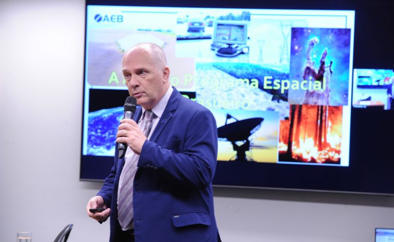 Programa espacial brasileiro pode impulsionar a projeção internacional do país, afirma presidente da AEB