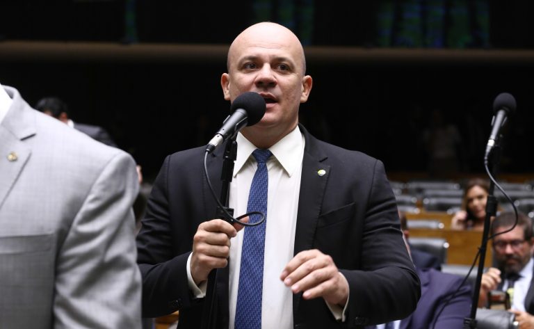 Projeto de lei propõe criminalizar criação de entidades fraudulentas para desvio de recursos públicos