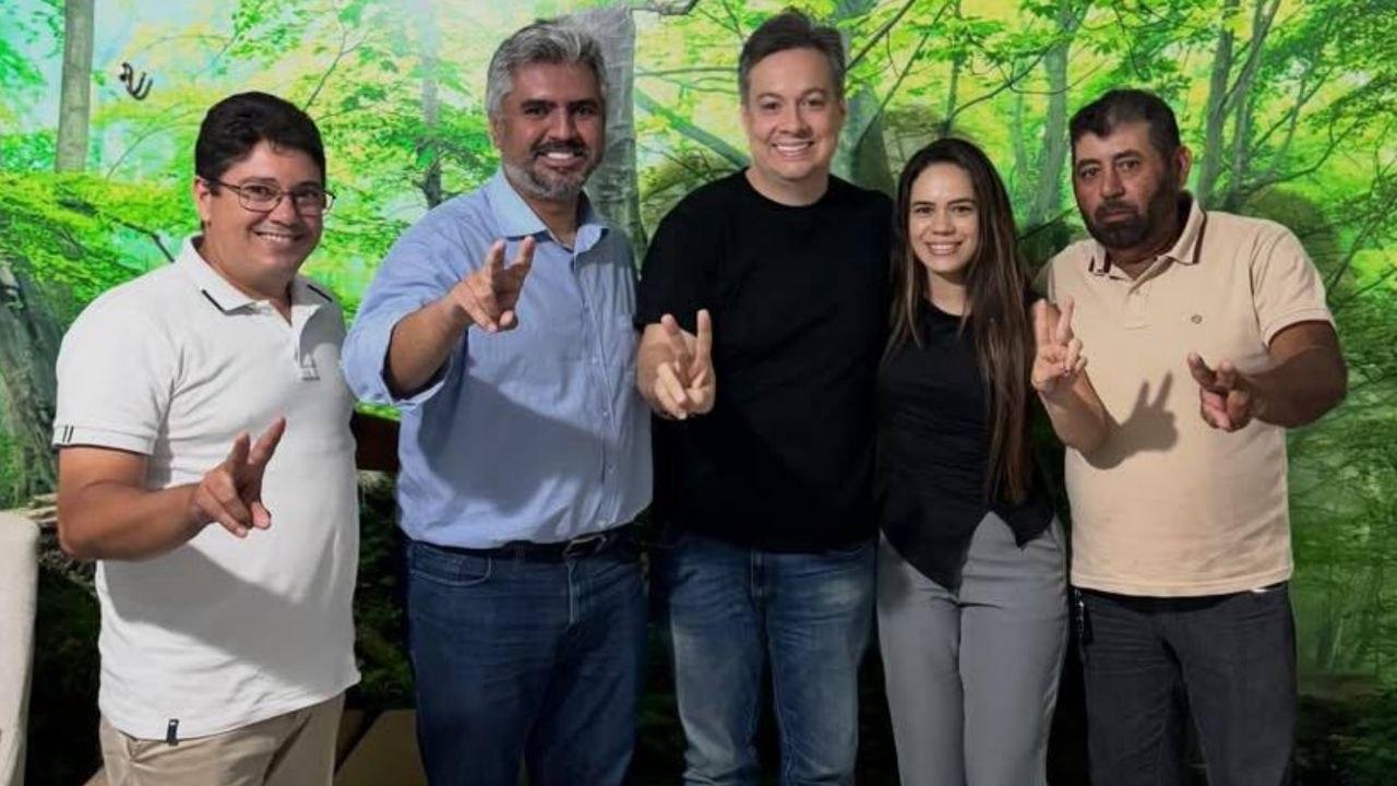 Deputado Júnior Araújo recebe lideranças da oposição de Uiraúna e consolida apoio à reeleição